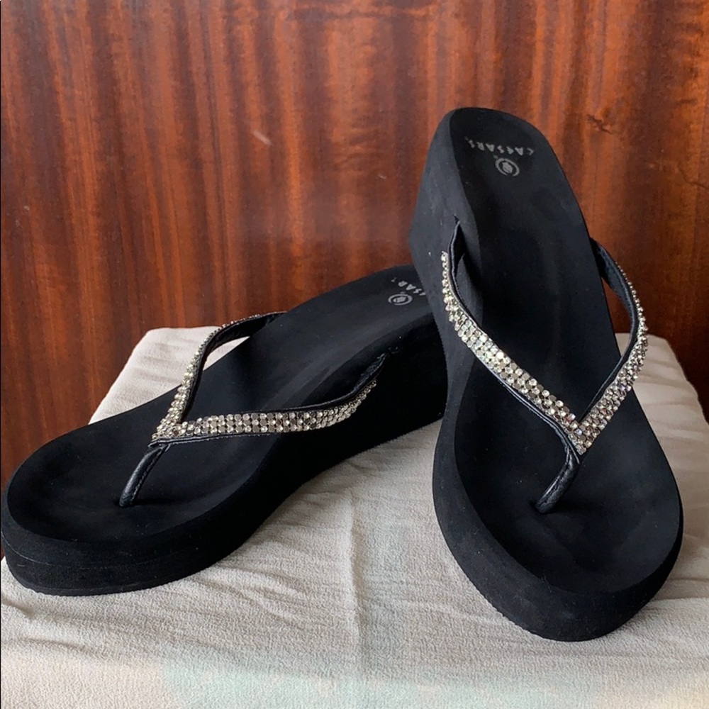 Caesars Palace sz 8.5 or 9 rhinestone flip flops